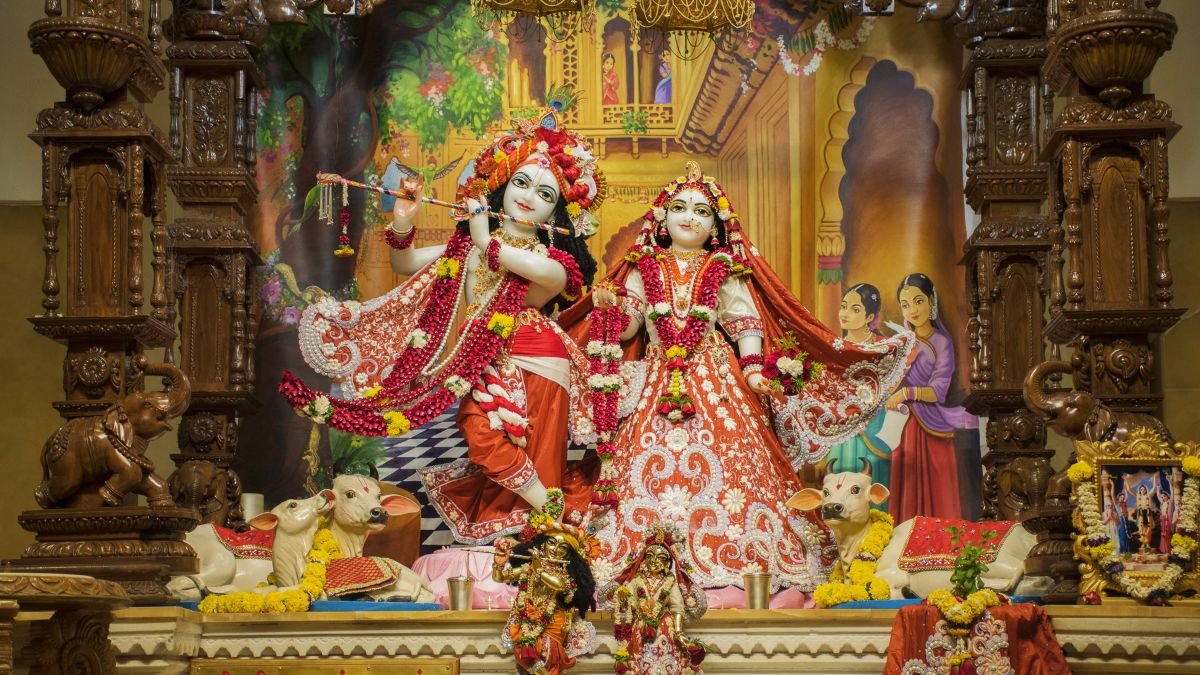 radha krishna love shayari